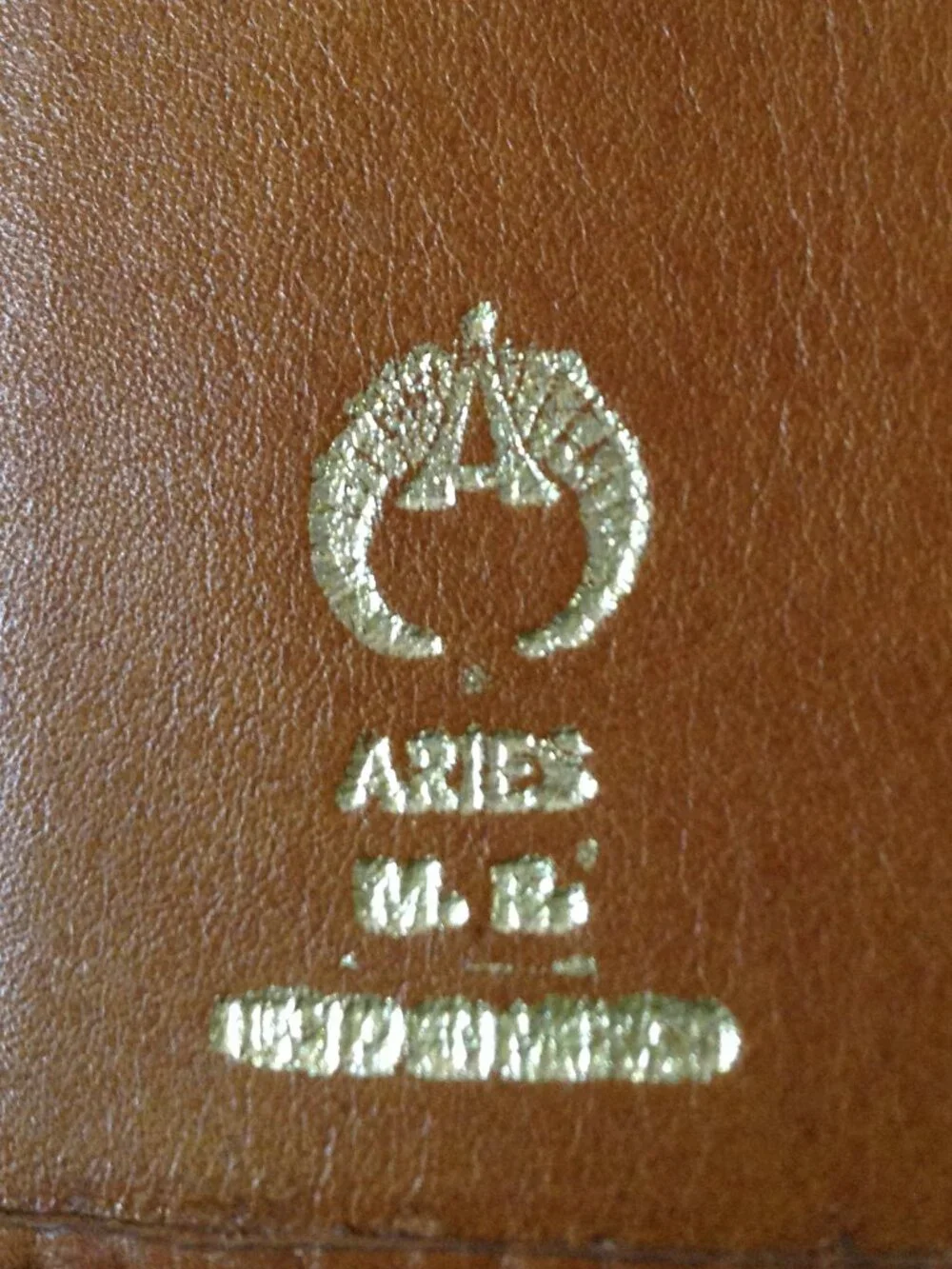 VTG Aries Leather Wallet/Executive Clutch Organizer Professional Collegiate Chic
